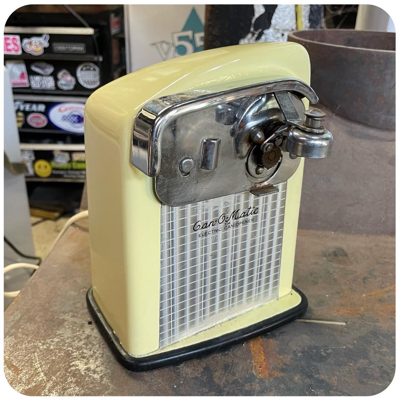 Can-O-Matic Electric Can Opener, Yellow