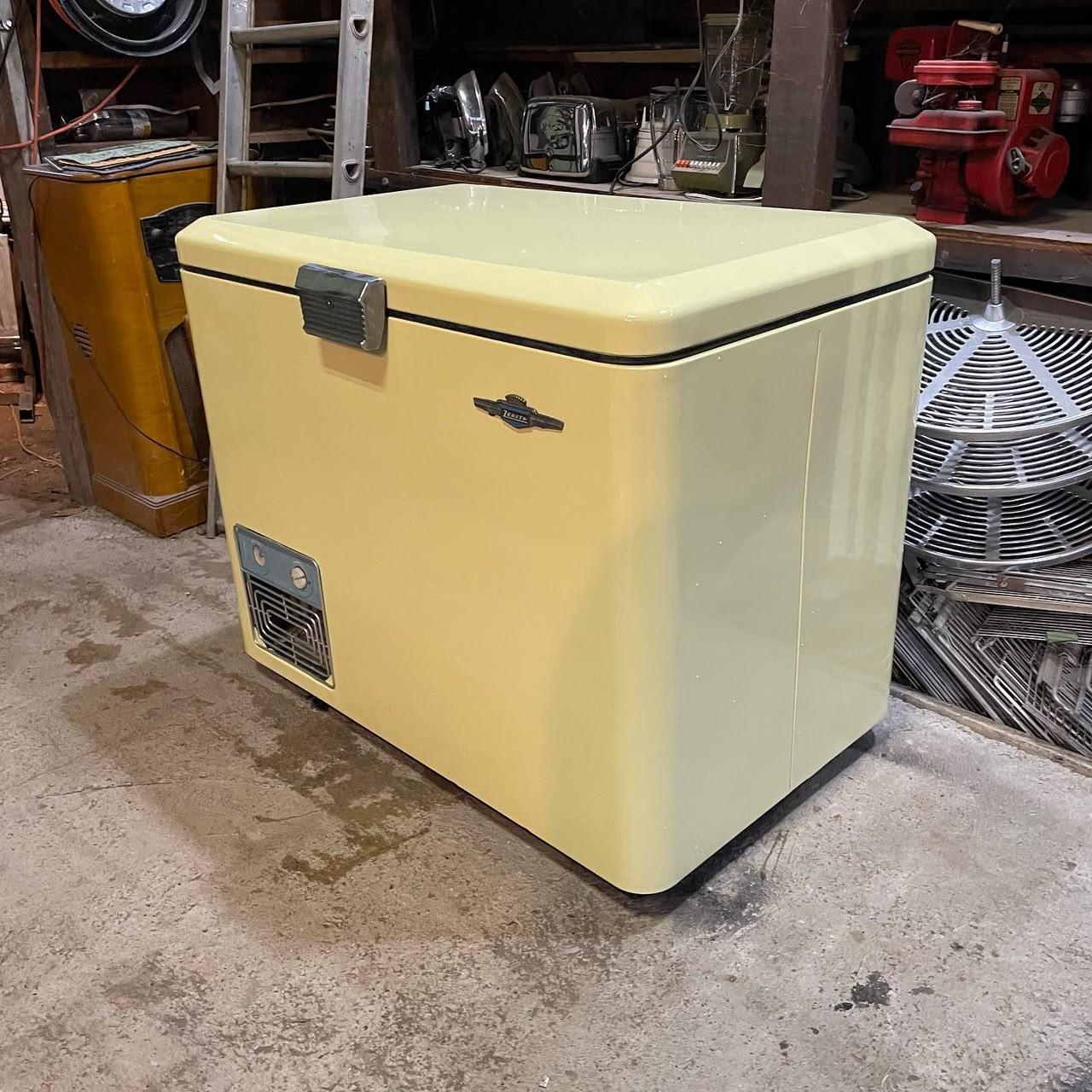 Chest Freezer with Wire Baskets, Butter Yellow