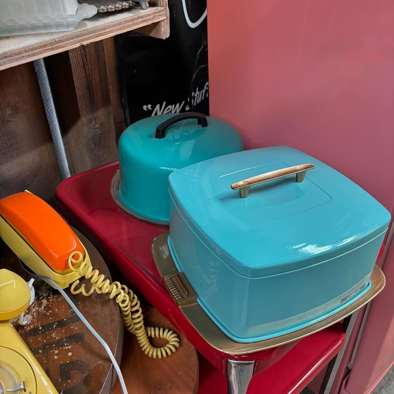 Retro Metal Cake Carriers, Turquoise