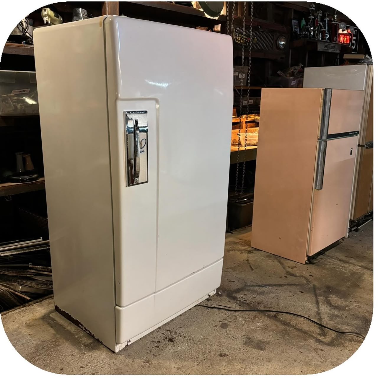 1940s Single-Door Refrigerator with Gold Door Racks