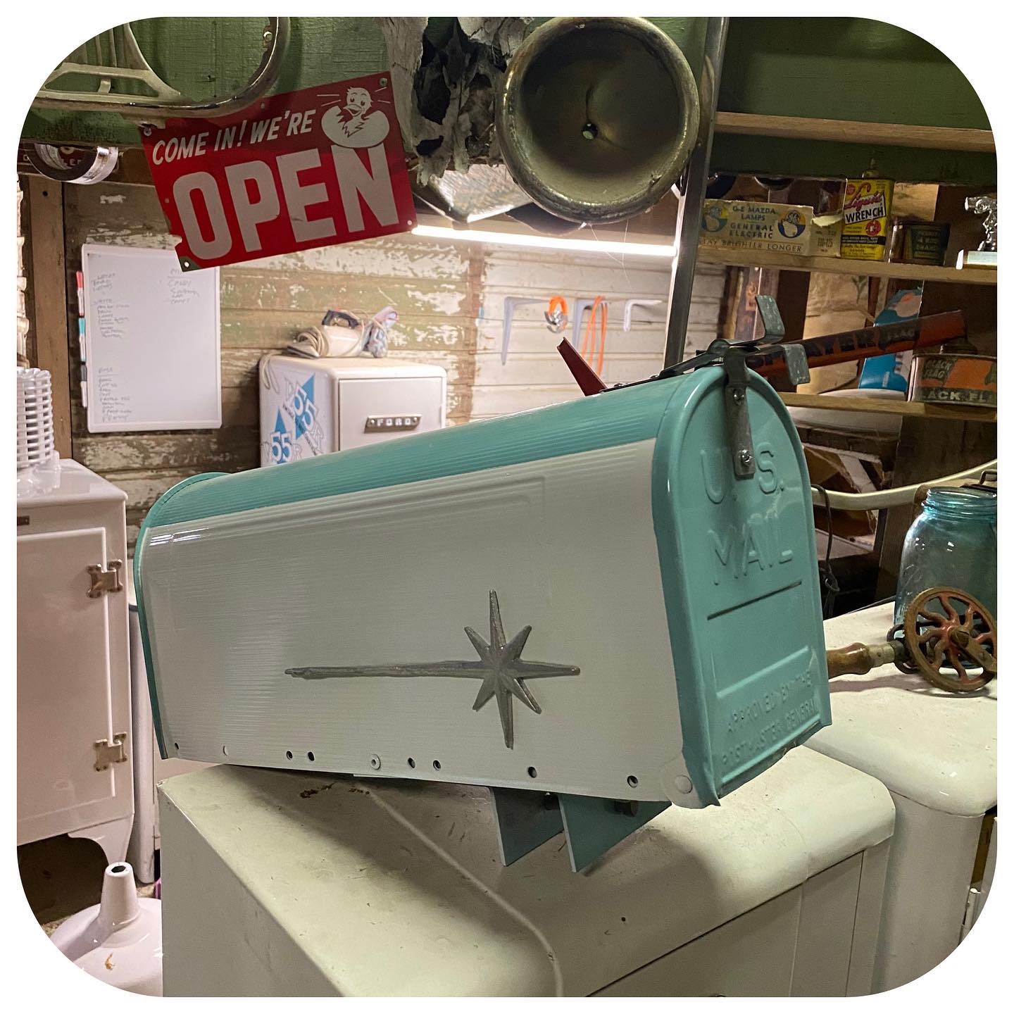 U.S. Mail Mailbox with Starburst, Turquoise & White