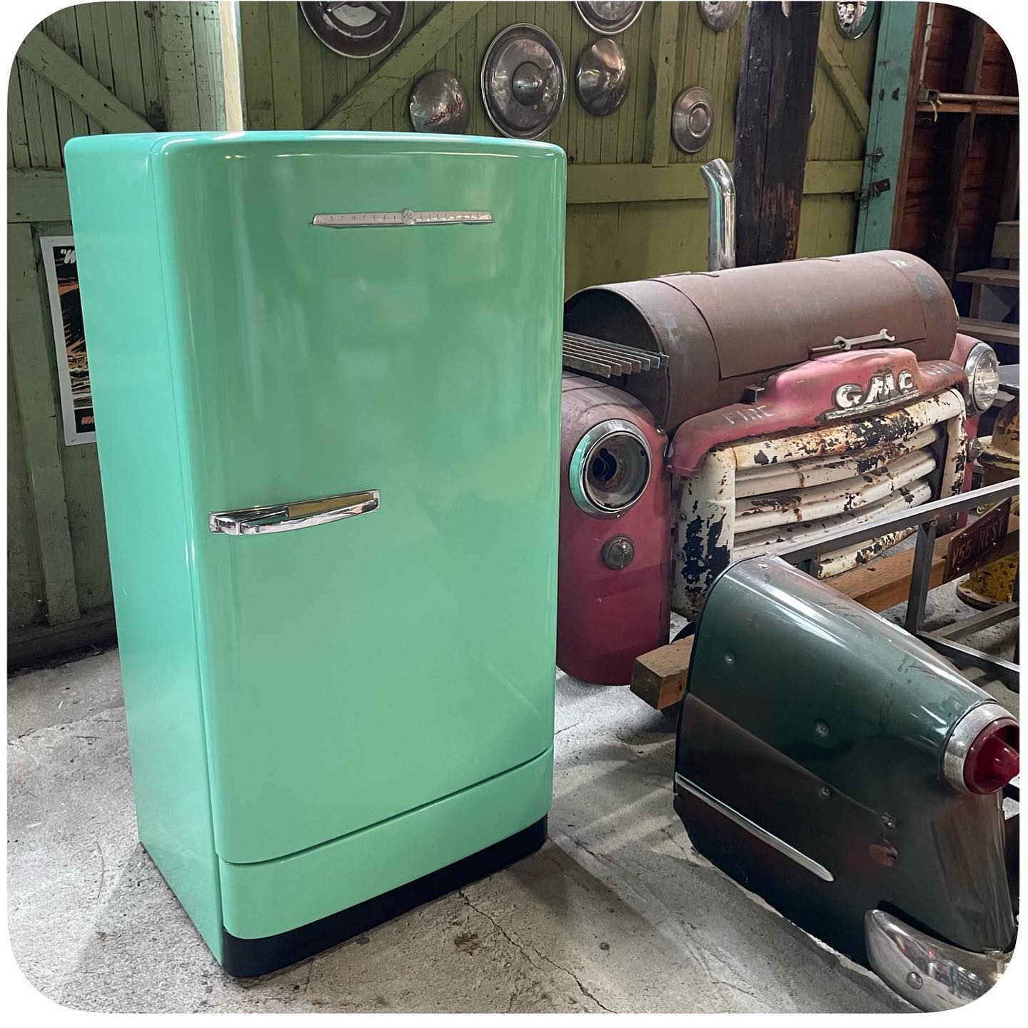 Single-Door Refrigerator, Seafoam Green